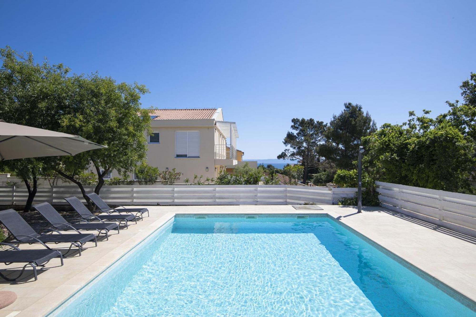 Villa Bella - Beautiful And Modern House With Pool, Souna, Jacuzzi & Playground, Liznjan - Istra Kültér fotó