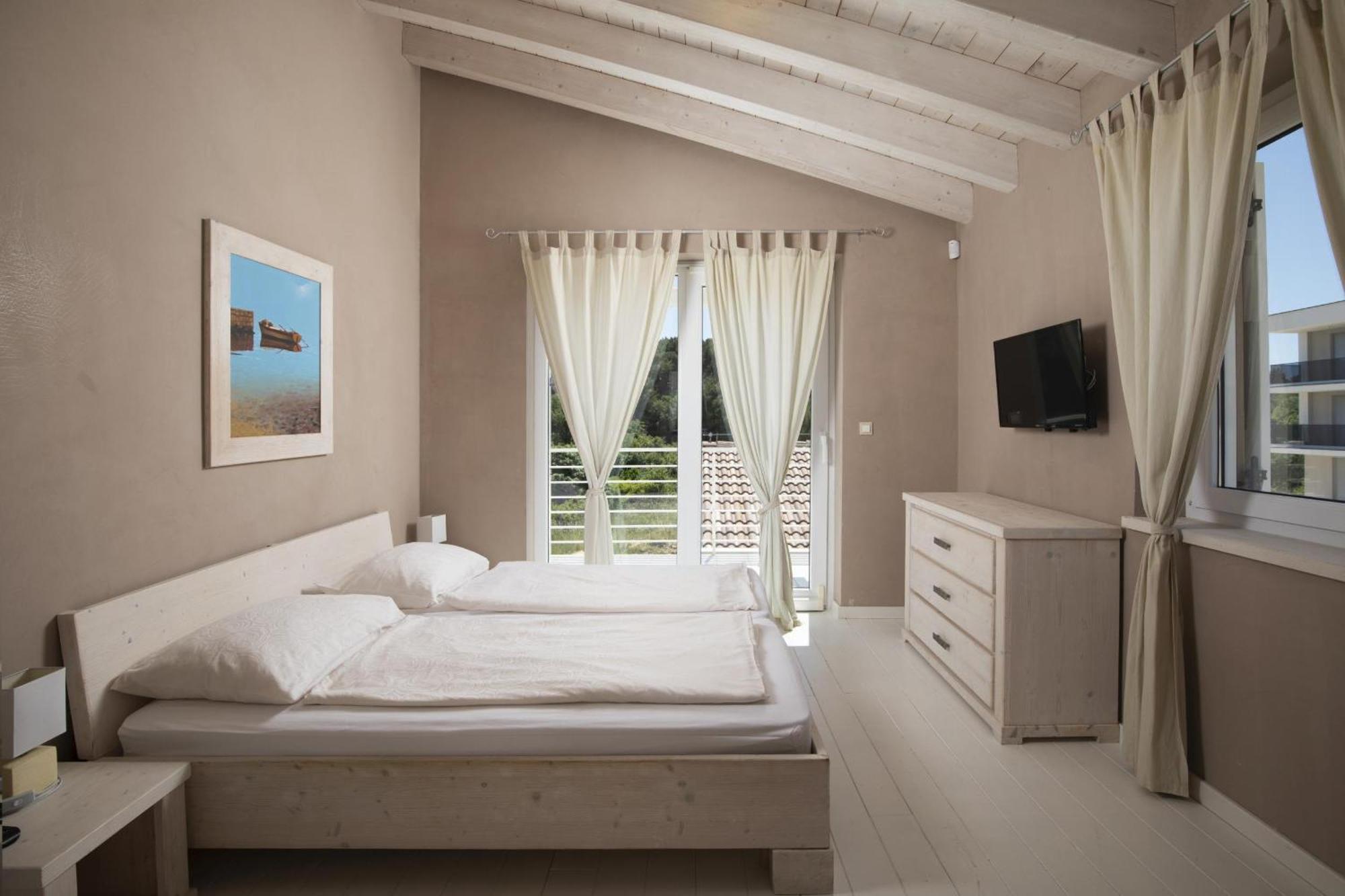 Villa Bella - Beautiful And Modern House With Pool, Souna, Jacuzzi & Playground, Liznjan - Istra Kültér fotó